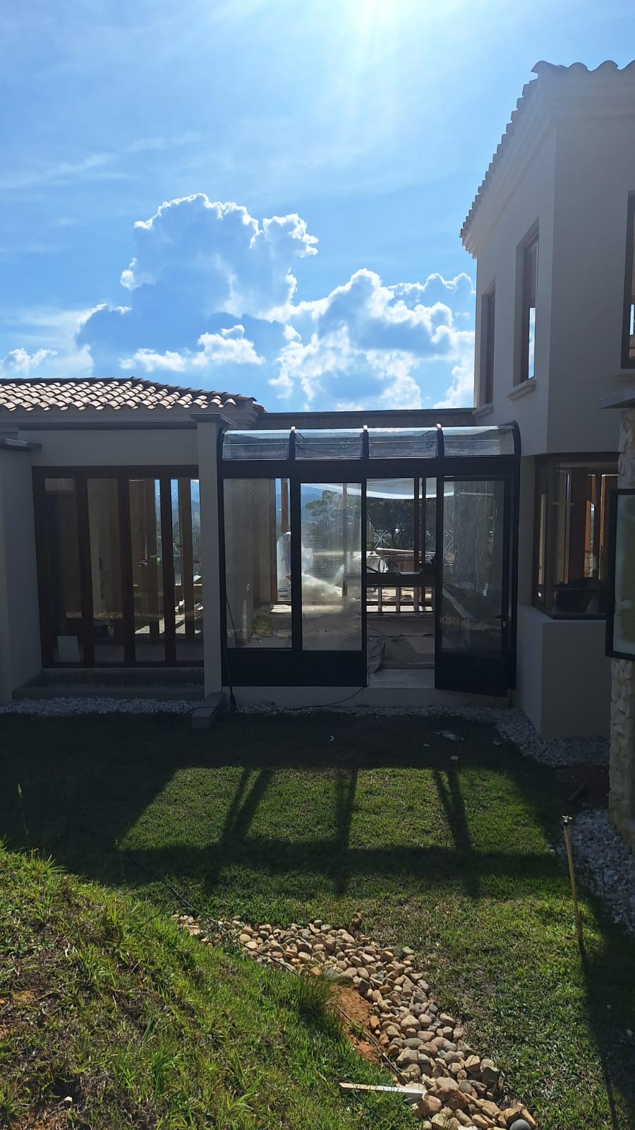 Estructura y Pérgola Exterior